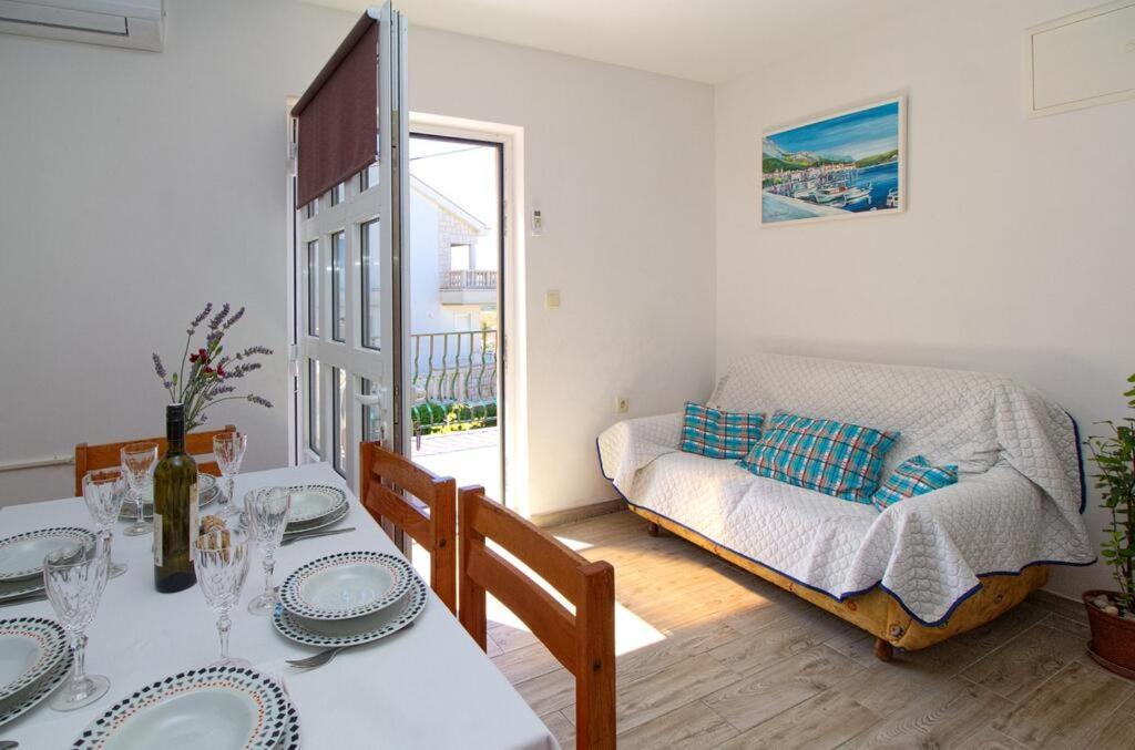 Apartment Zrno Makarska Exterior foto